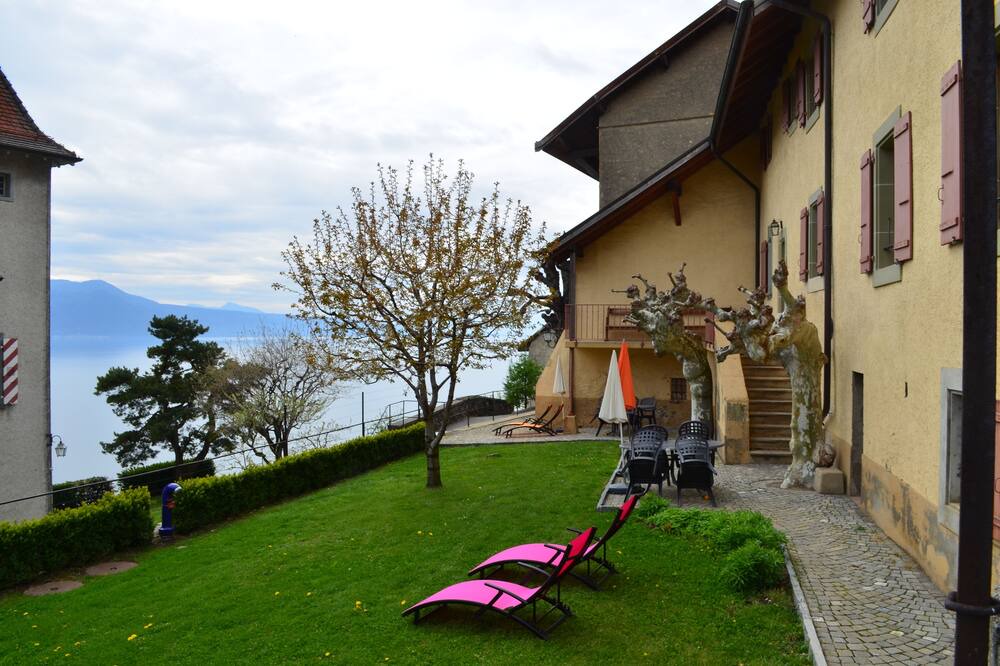 Photo of Outdoor in Chardonne