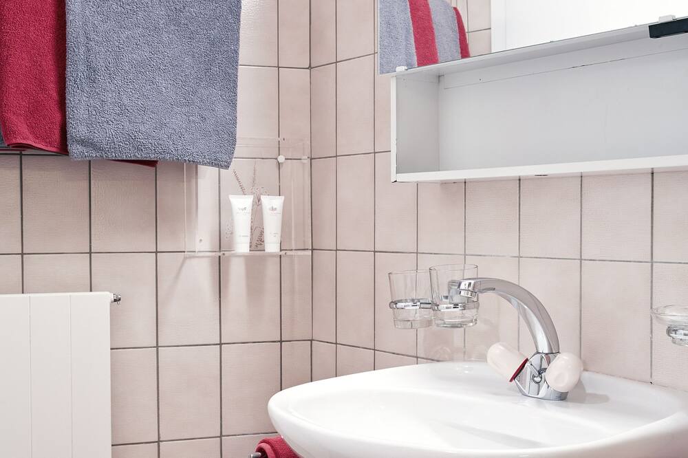 Photo of Bathroom in Chardonne