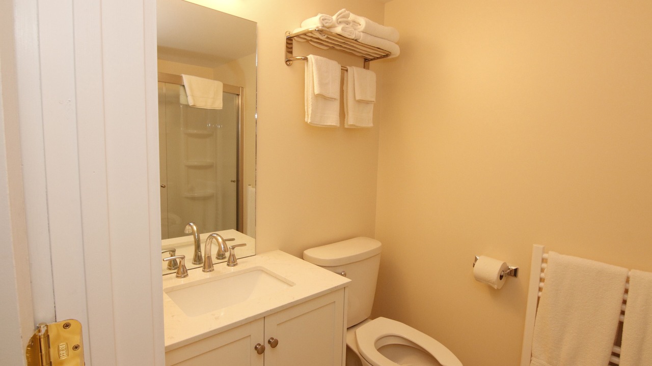 Photo of Bathroom in Colebrook
