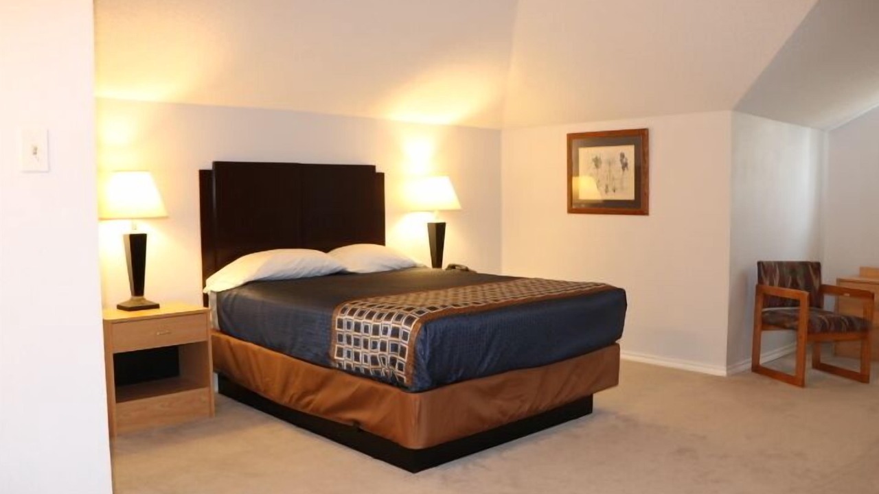 Photo of Bedroom in Emory