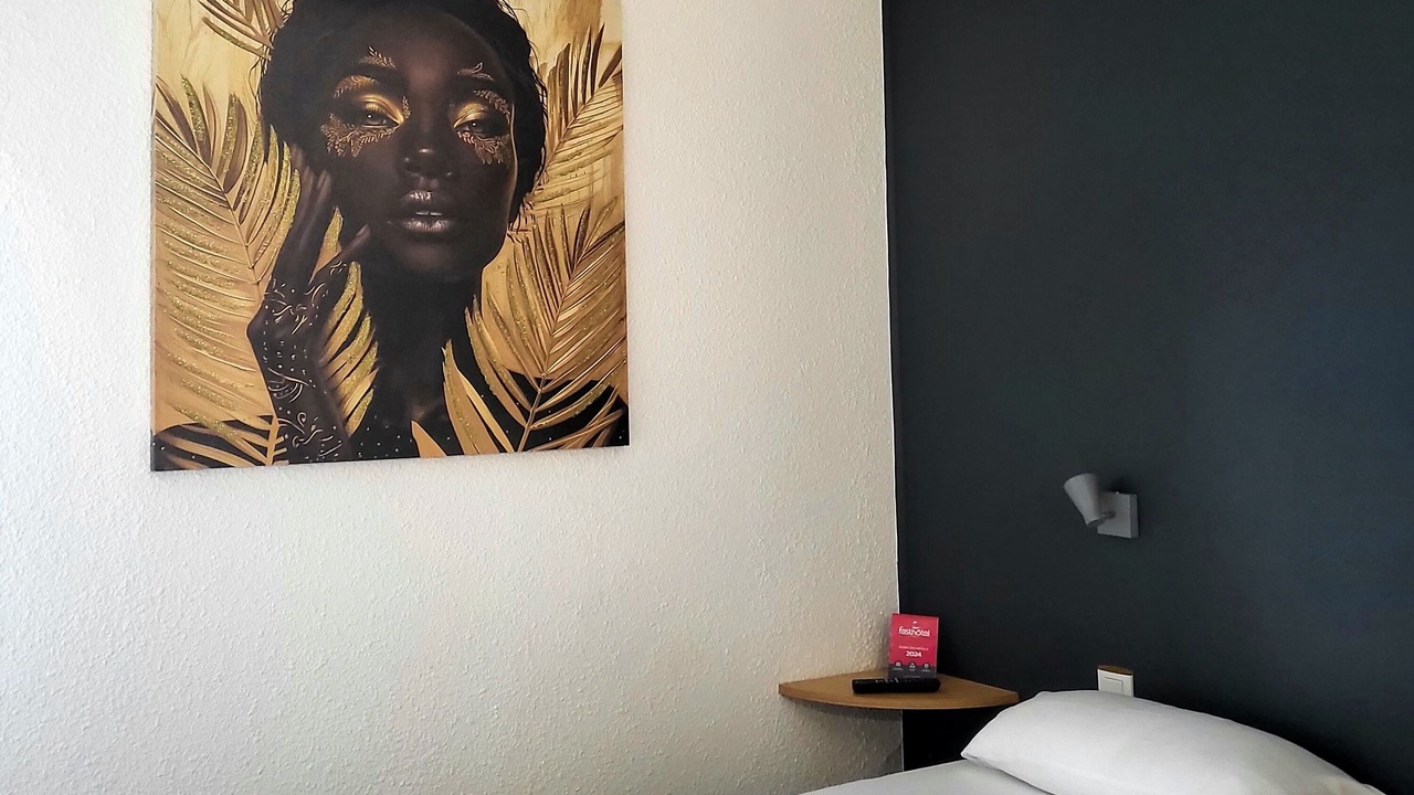 Photo of Bedroom in Limoges