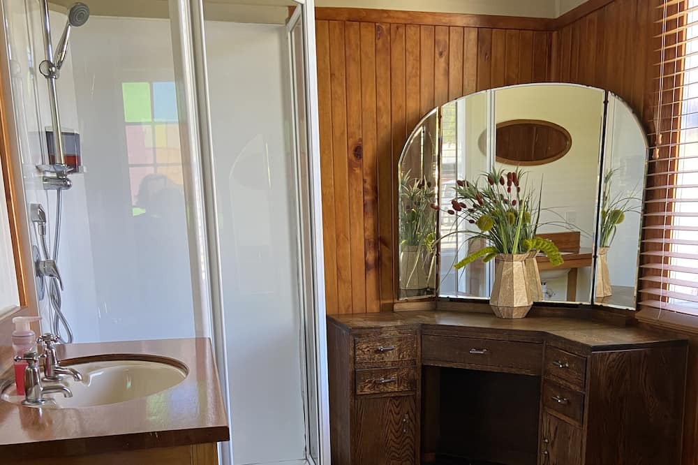 Photo of Bathroom in Reefton