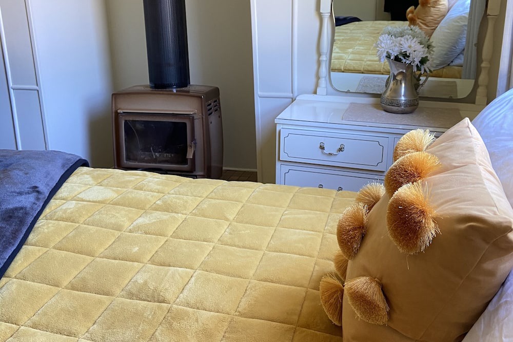 Photo of Bedroom in Reefton