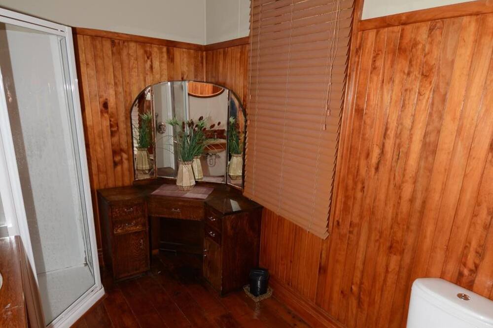 Photo of Bathroom in Reefton