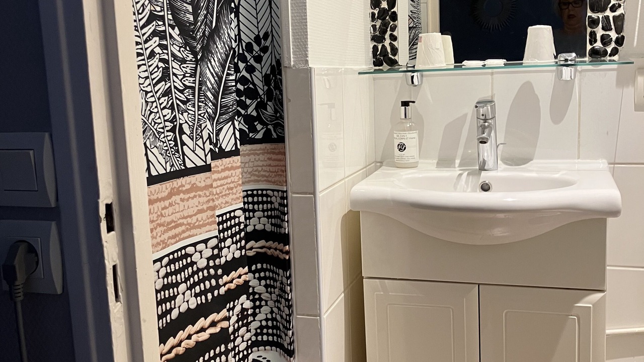 Photo of Bathroom in Deauville City Centre