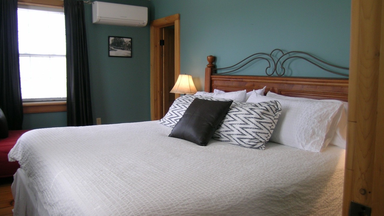 Photo of Bedroom in Campbellford