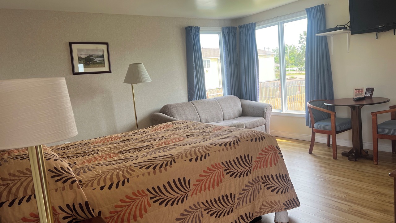 Photo of Bedroom in Green Gables