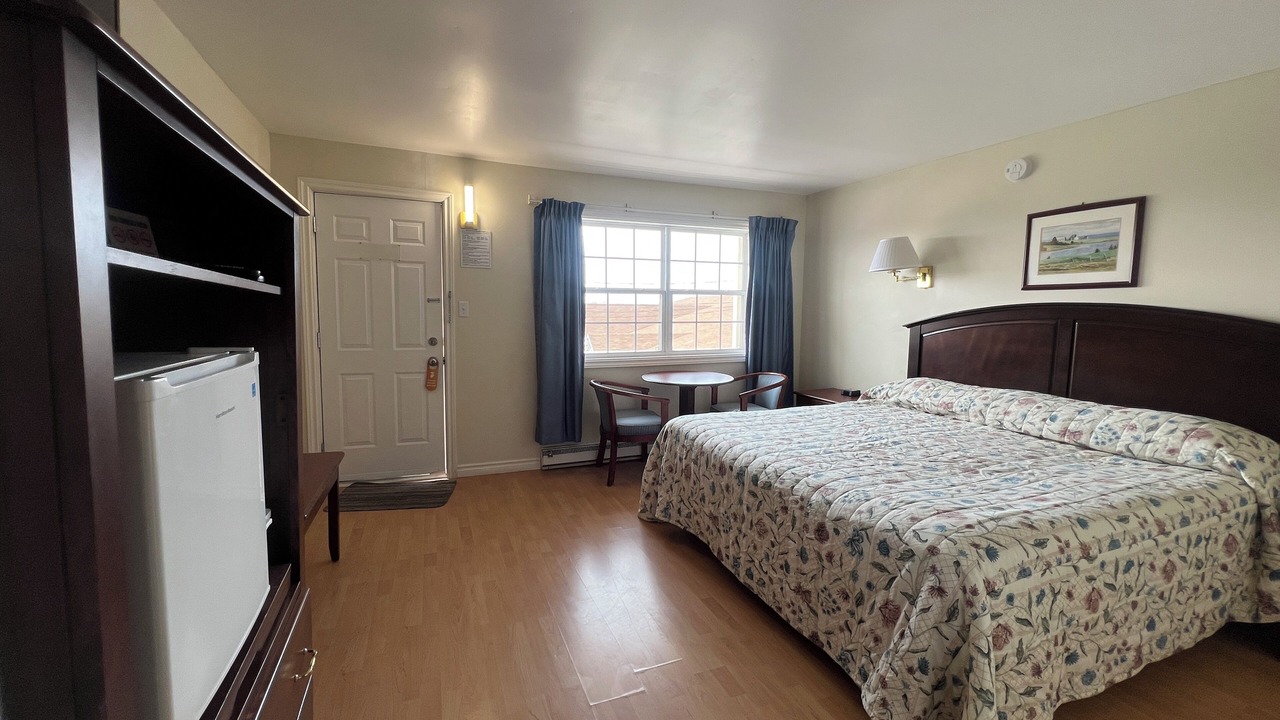 Photo of Bedroom in Green Gables