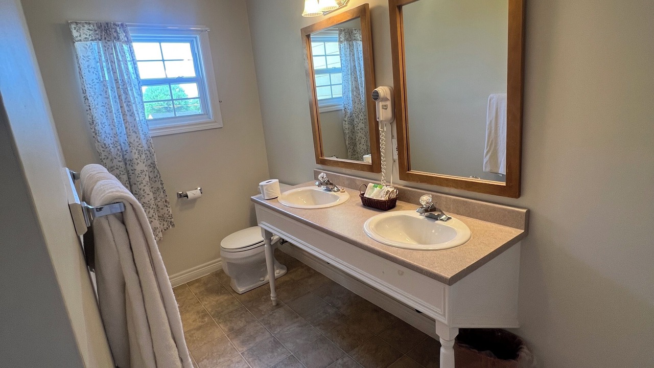Photo of Bedroom in Green Gables