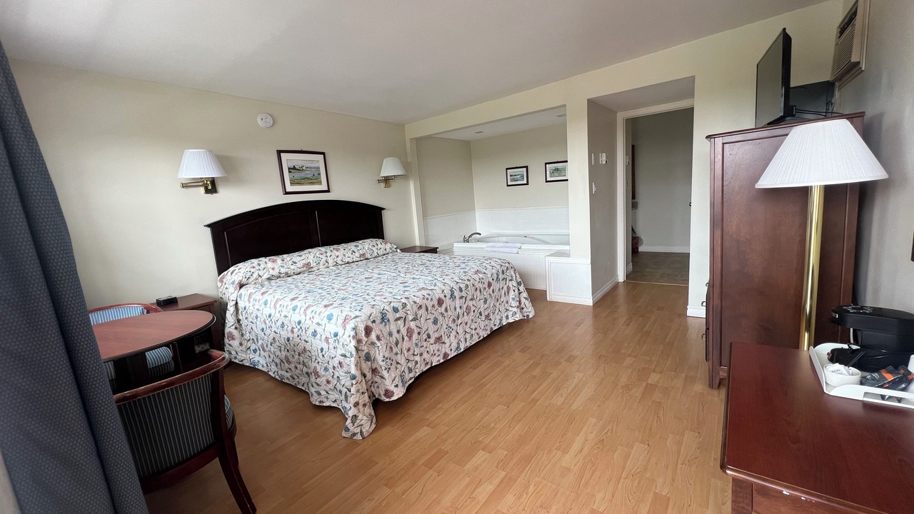 Photo of Bedroom in Green Gables