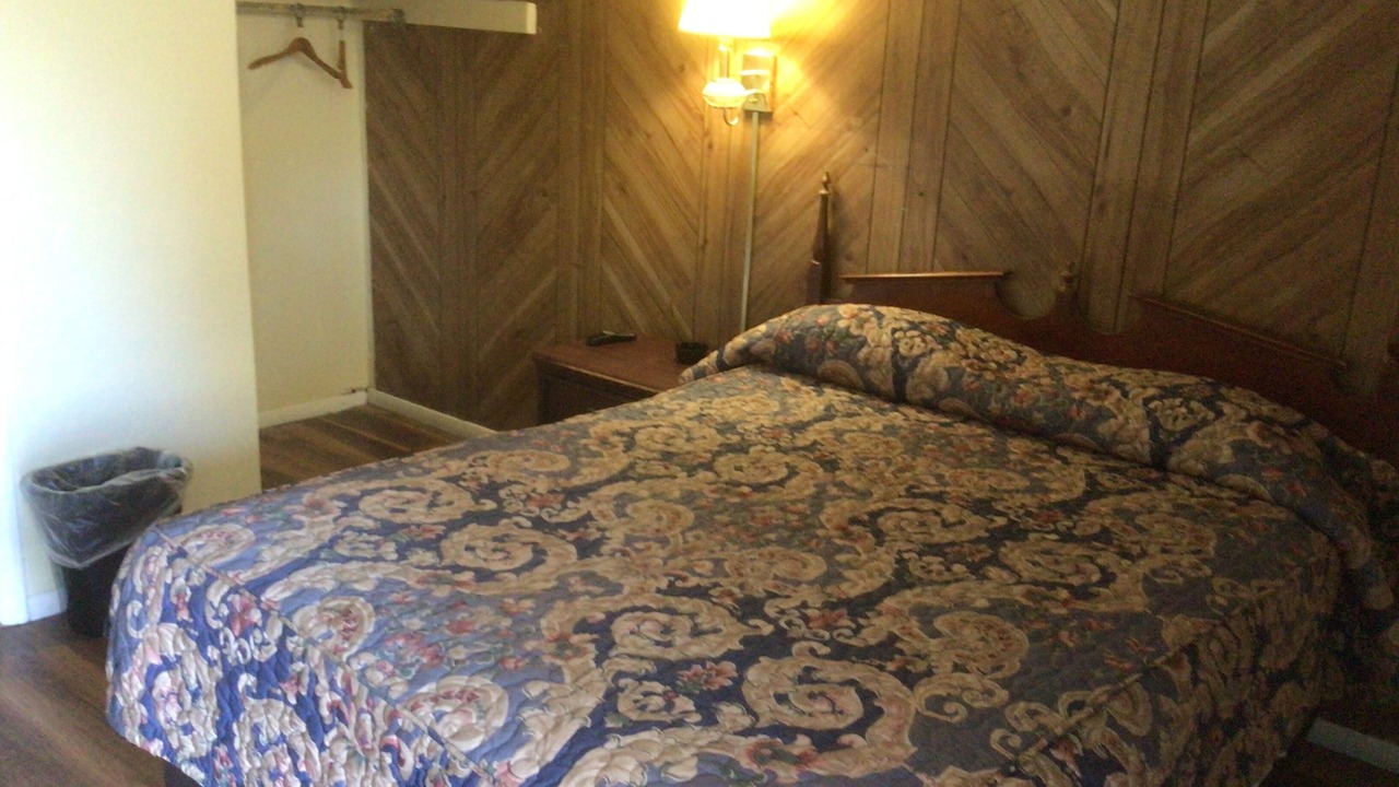 Photo of Bedroom in Scottsboro