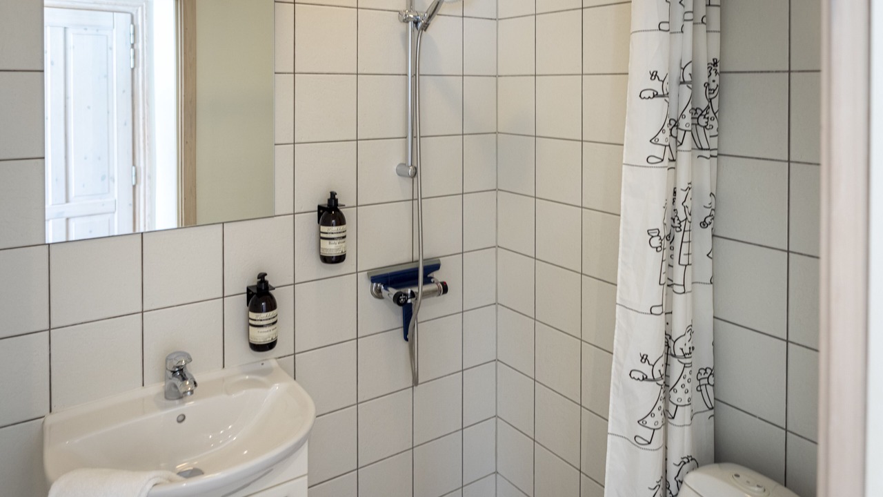 Photo of Bathroom in Hvalso