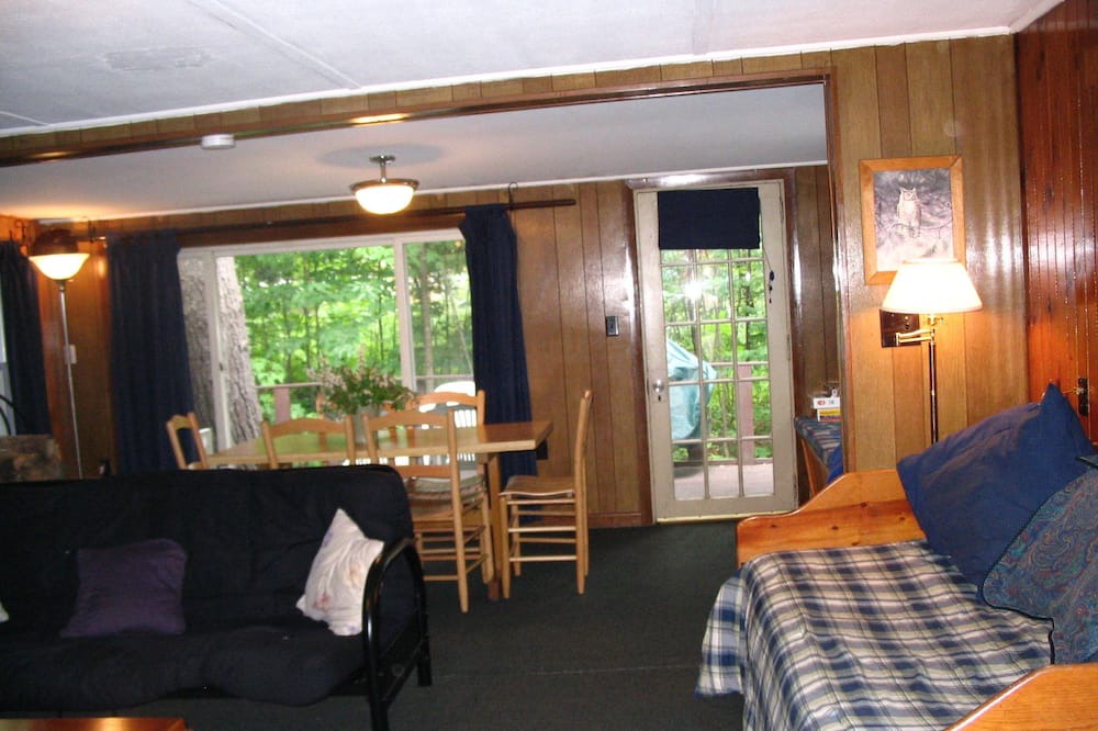 Photo of Livingroom in Weirs Beach
