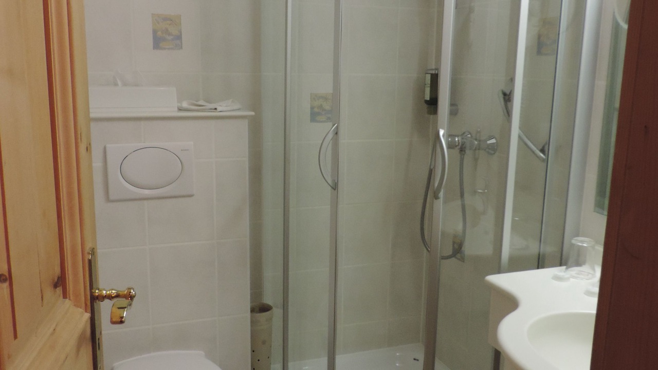 Photo of Bathroom in Zuoz