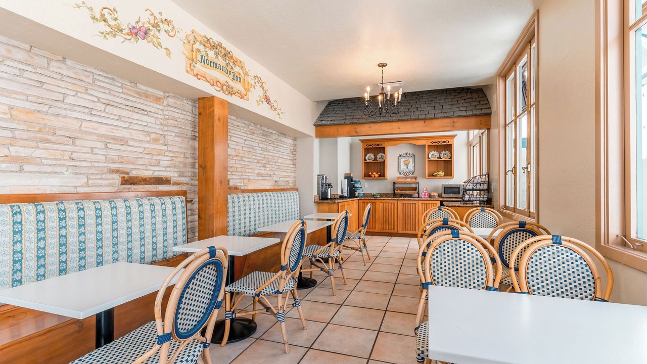 Photo of Others in Golden Rectangle