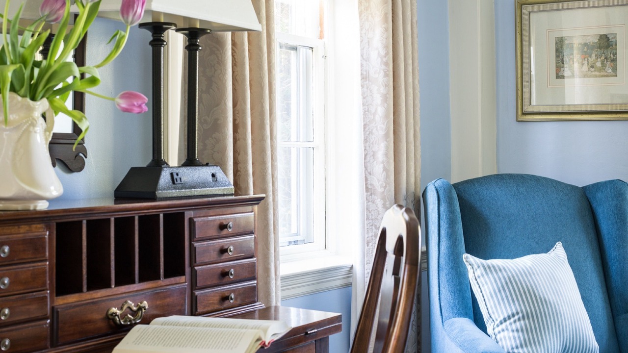 Photo of Livingroom in Brewster