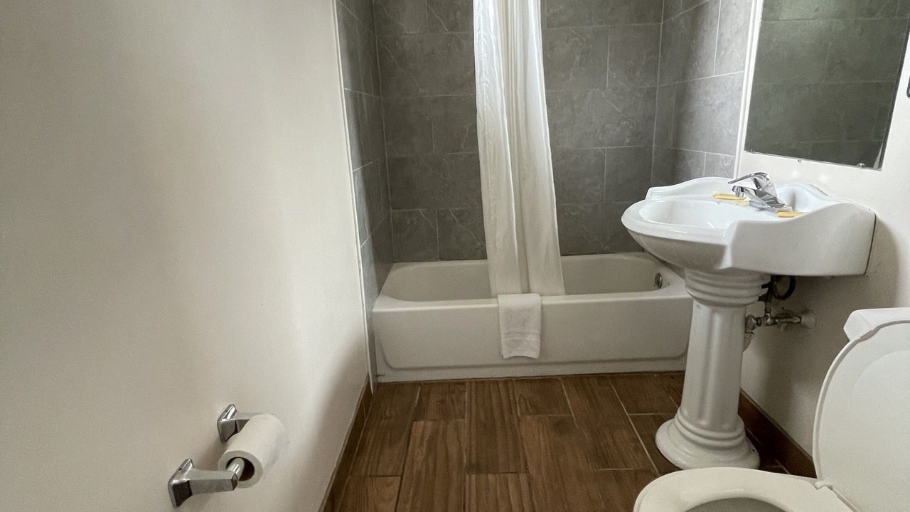 Photo of Bathroom in Gettysburg
