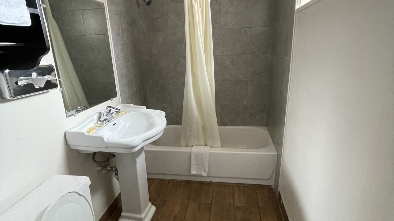 Photo of Bathroom in Gettysburg