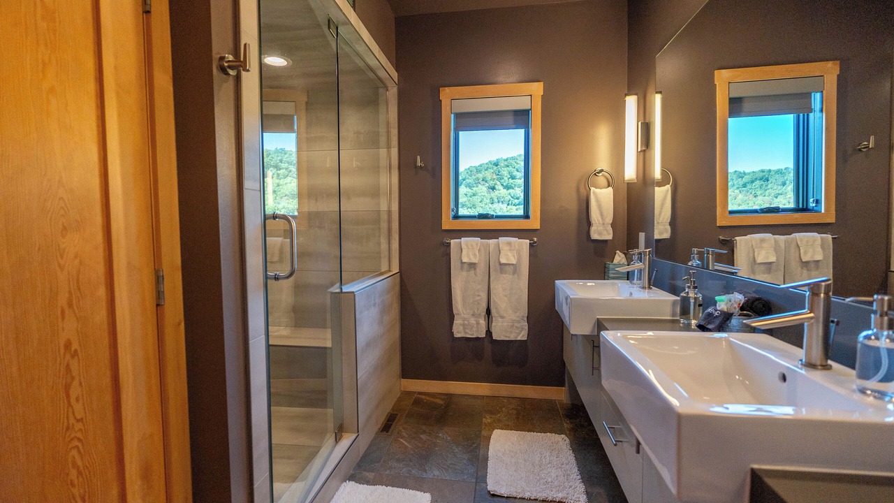 Photo of Bathroom in Sylvan Shores