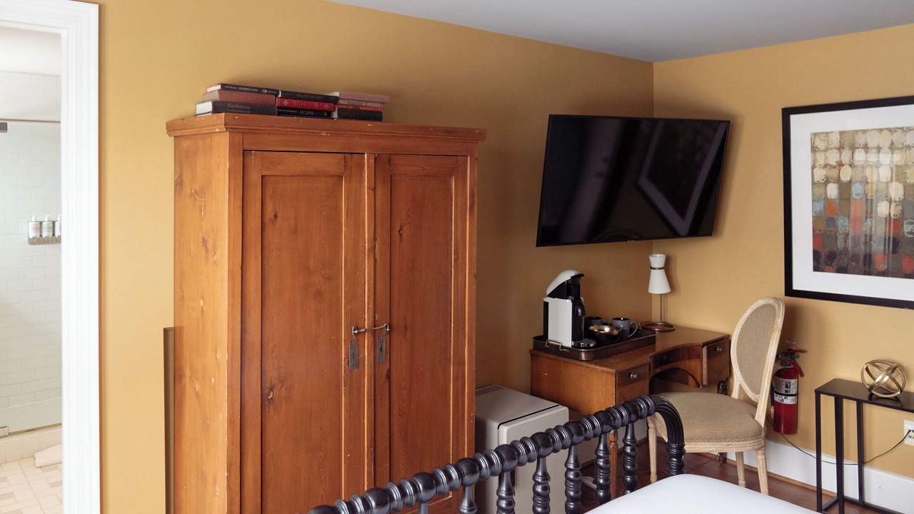 Photo of Bedroom in Boyd Tavern