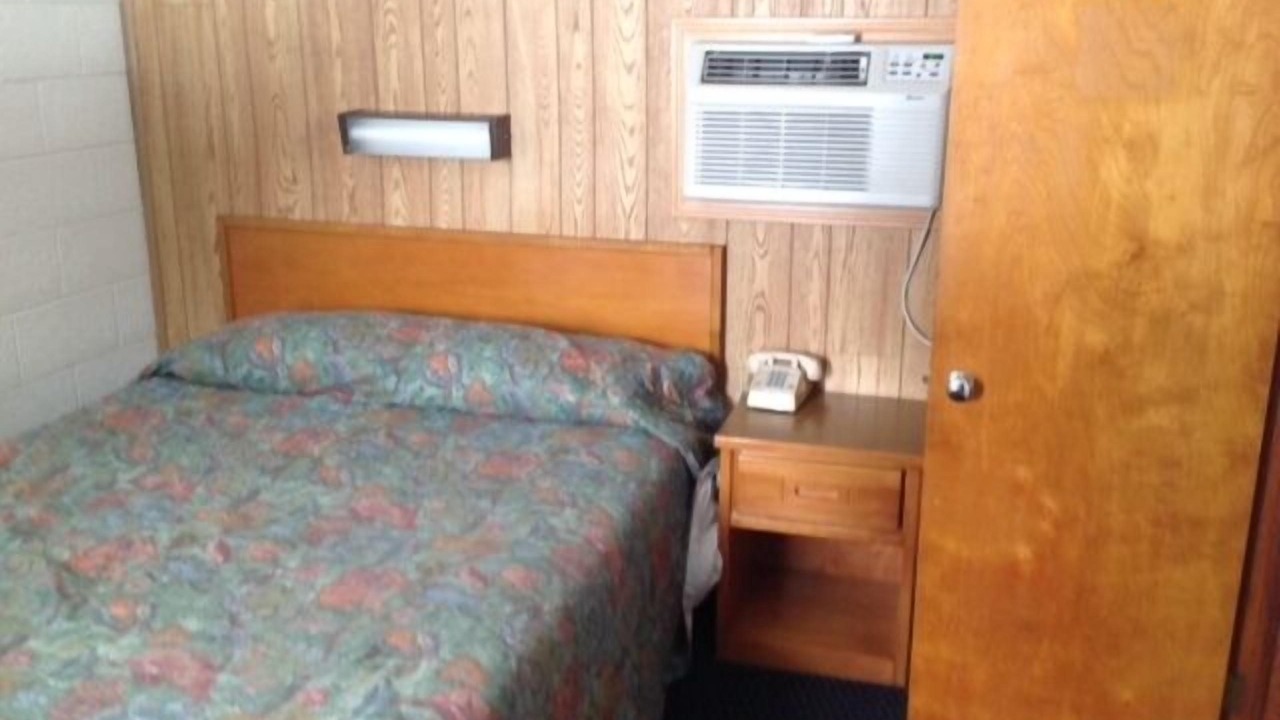 Photo of Bedroom in Cadillac