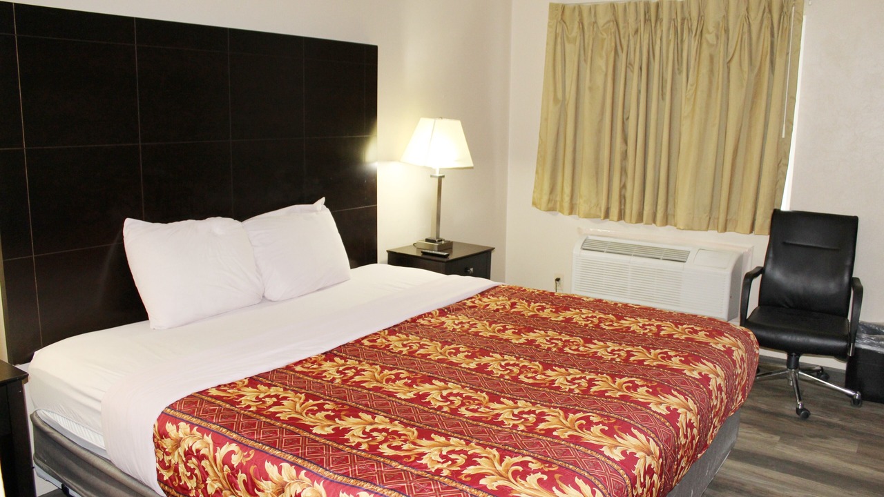 Photo of Bedroom in Huntington