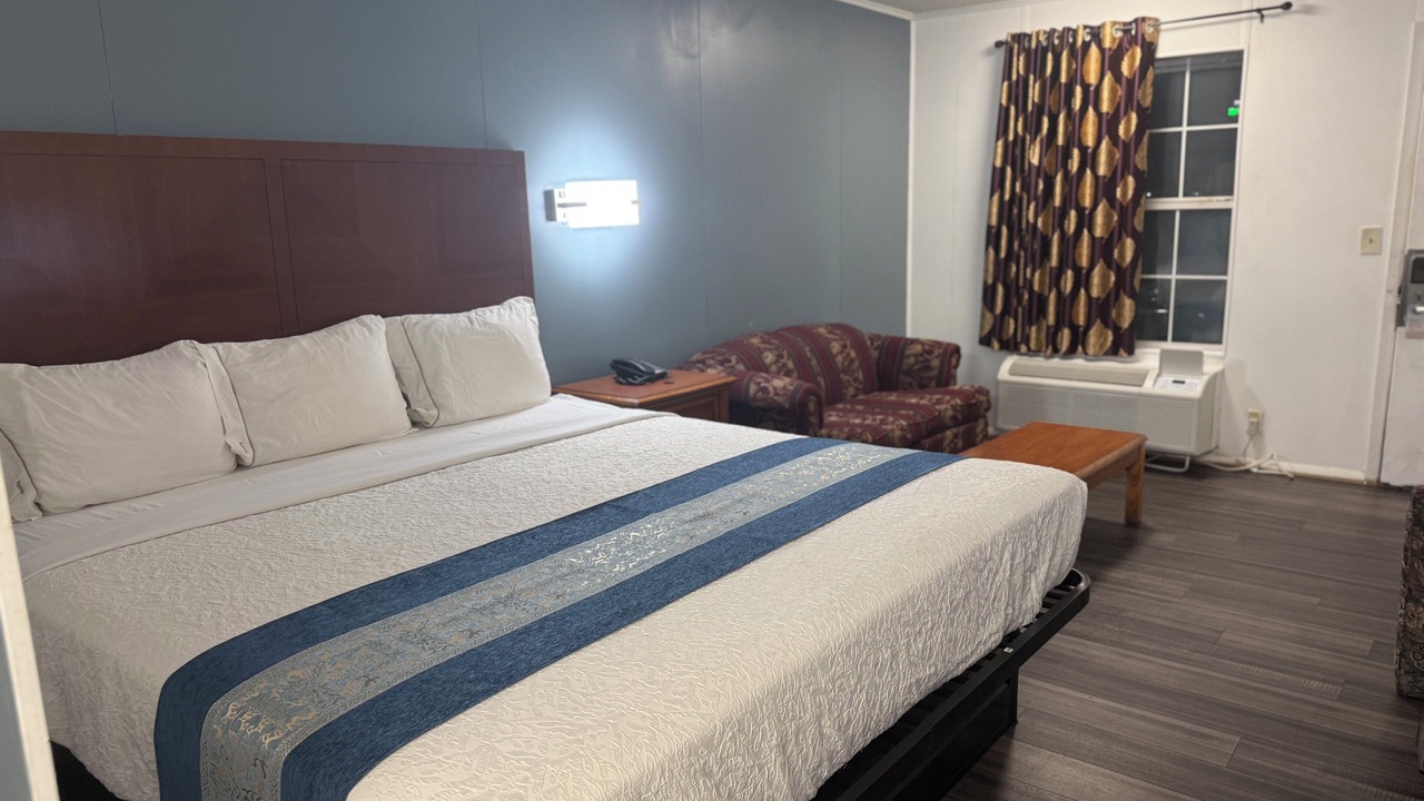 Photo of Bedroom in Calhoun