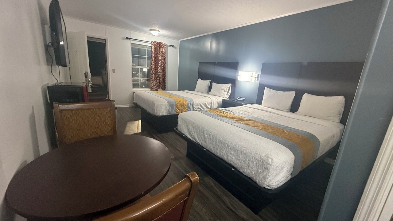 Photo of Others in Calhoun