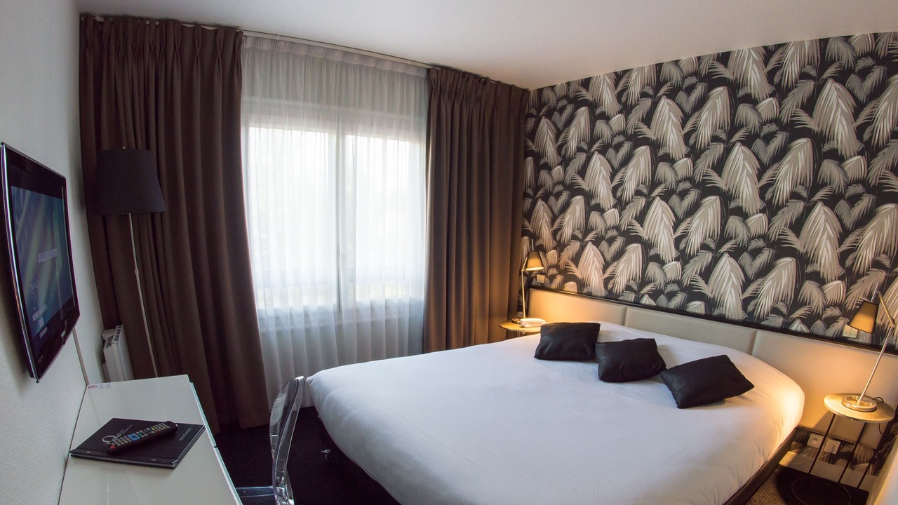 Photo of Bedroom in Saint-Cloud