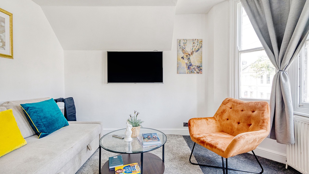 Photo of Livingroom in Sands End