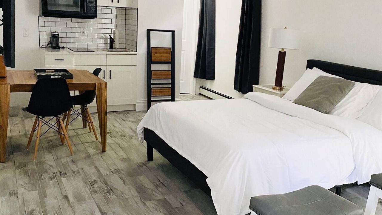 Photo of Others in Silver Lake