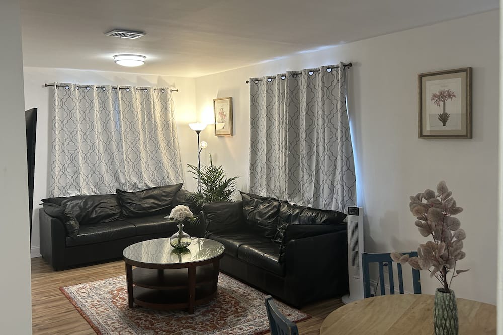Photo of Livingroom in Hackensack