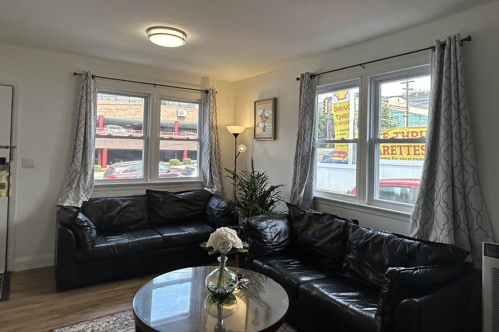 Photo of Livingroom in Hackensack