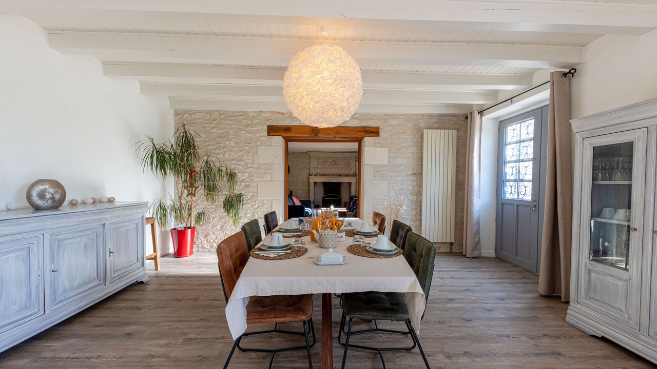 Photo of Others in Amberre