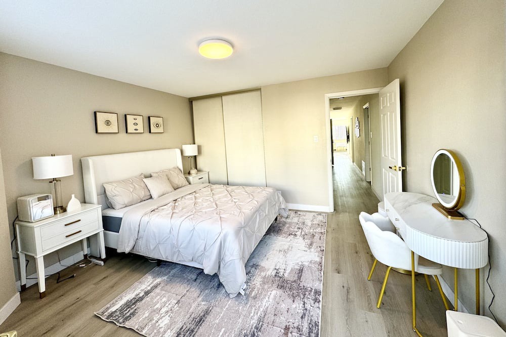 Photo of Bedroom in Outer Richmond