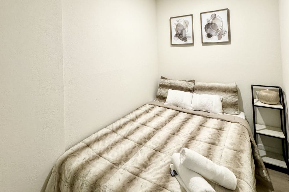 Photo of Bedroom in Outer Richmond