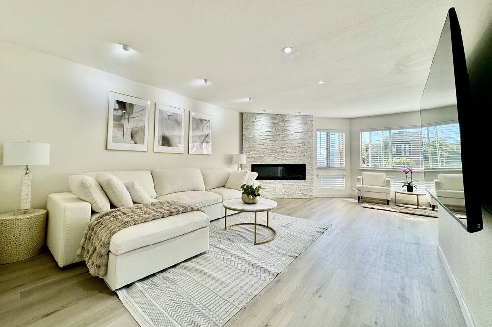 Photo of Livingroom in Outer Richmond