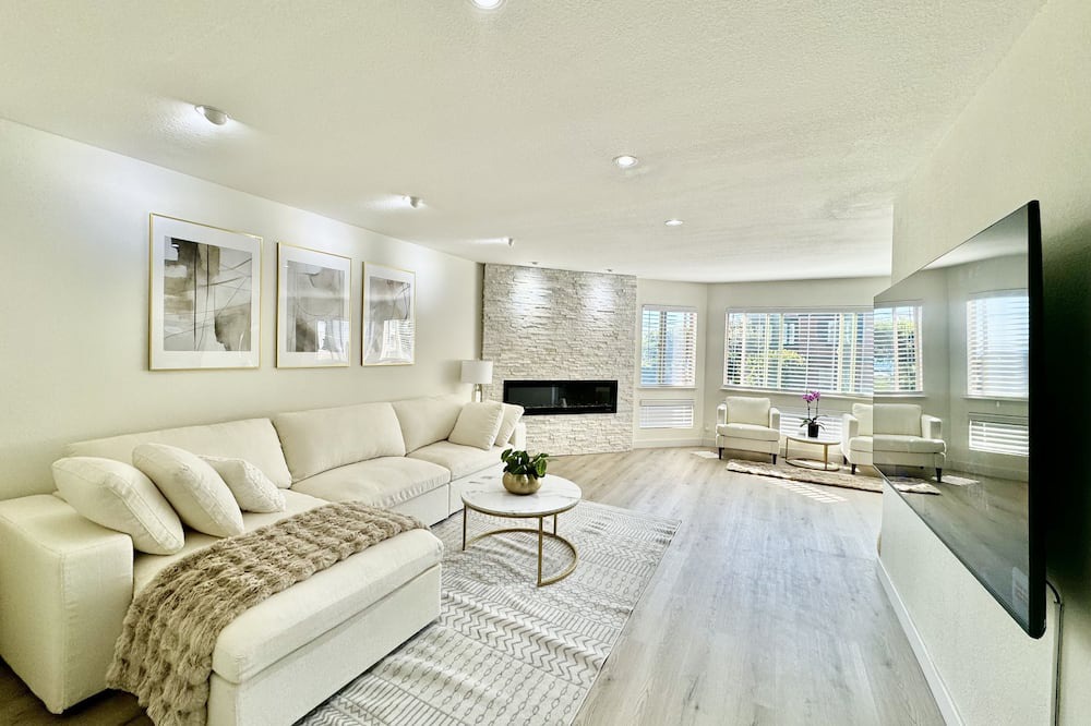 Photo of Livingroom in Outer Richmond