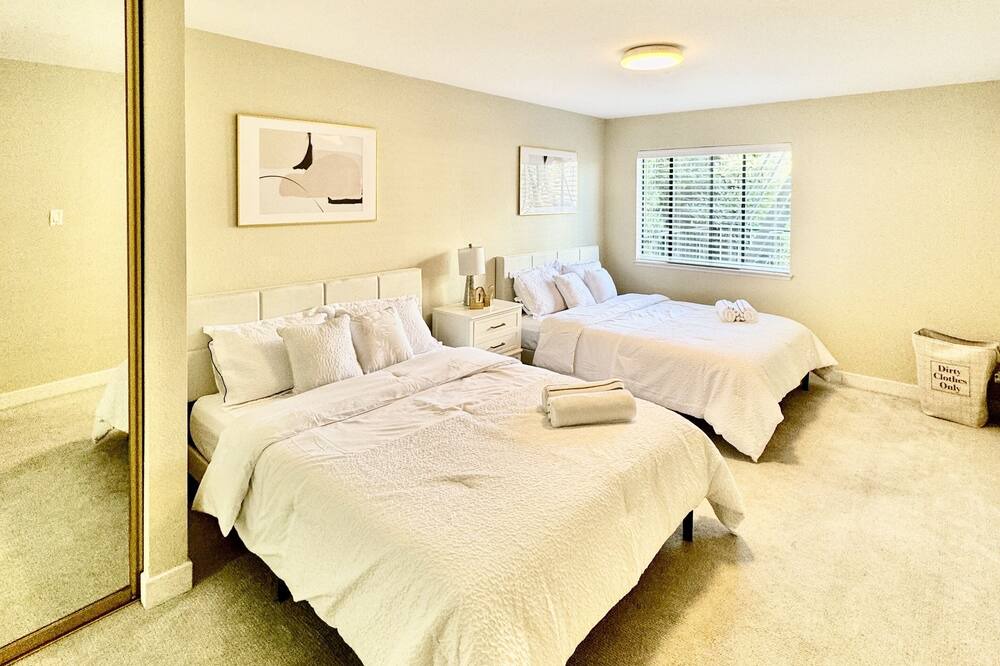 Photo of Bedroom in Outer Richmond