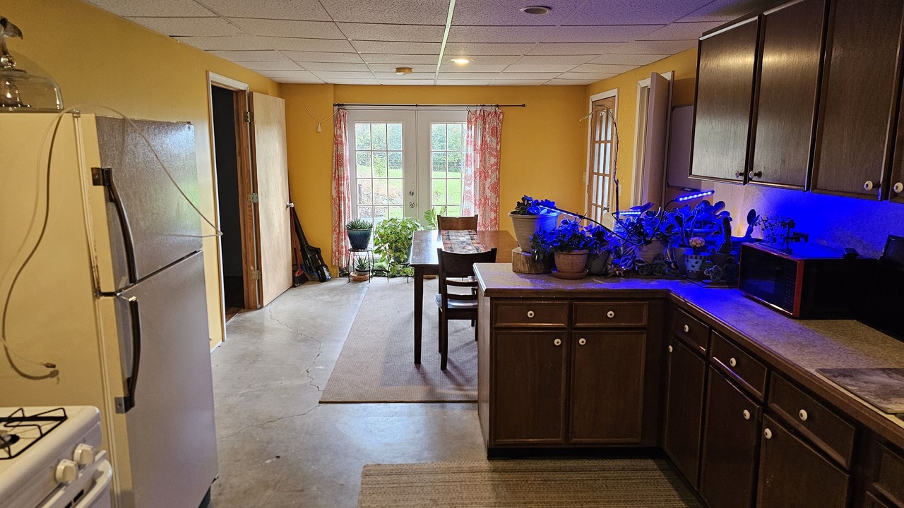 Photo of Kitchen in Town of Scriba