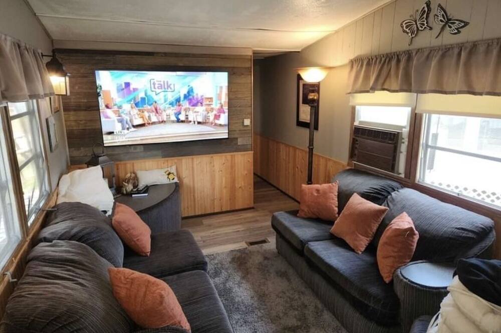 Photo of Livingroom in Clintonville