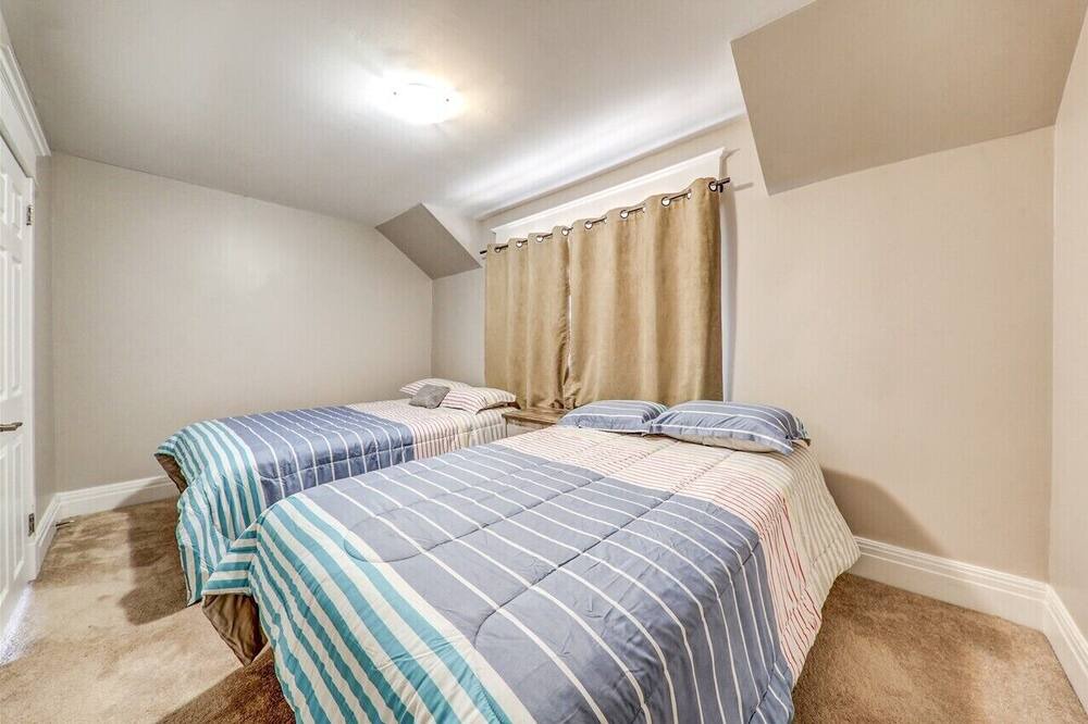 Photo of Bedroom in Oshawa