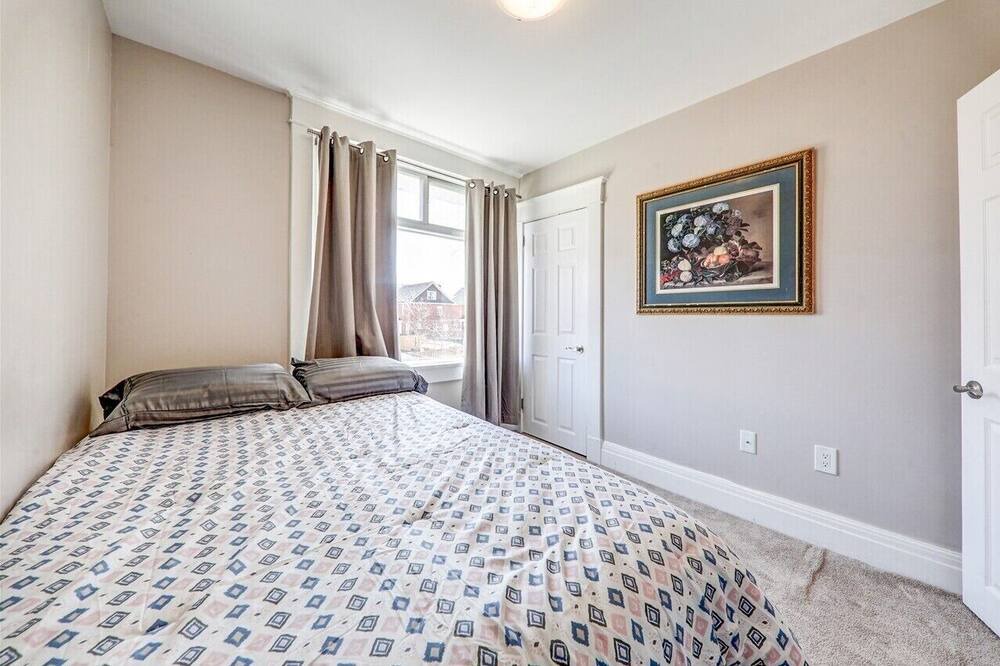 Photo of Bedroom in Oshawa