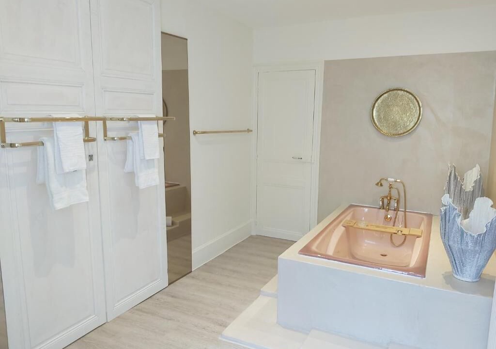 Photo of Bathroom in Vieux Vichy