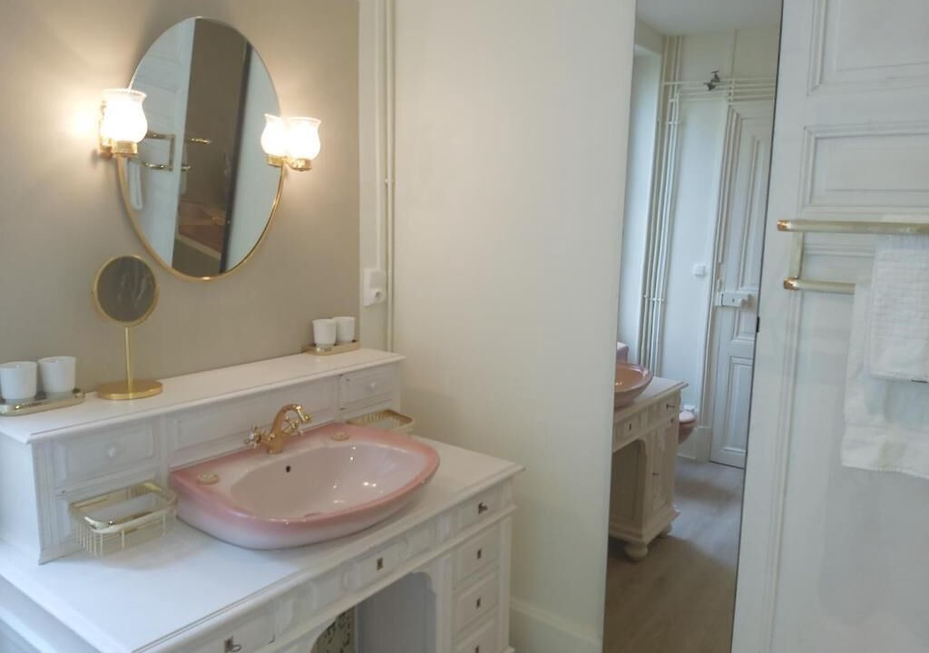 Photo of Bathroom in Vieux Vichy