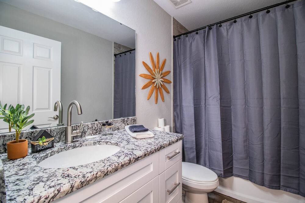 Photo of Bathroom in Bartow