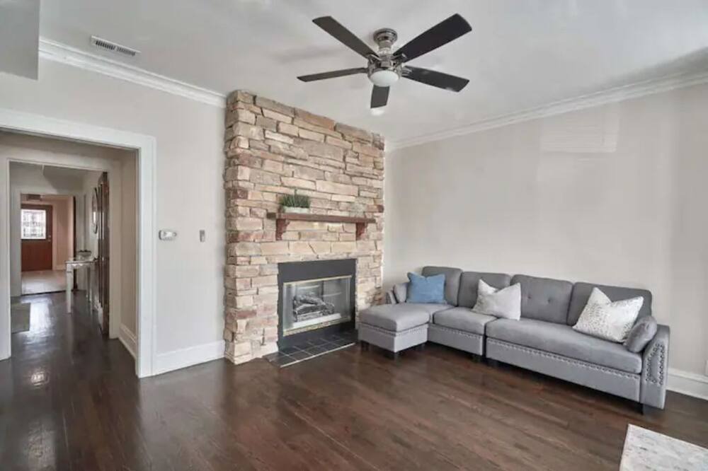 Photo of Livingroom in Chicago