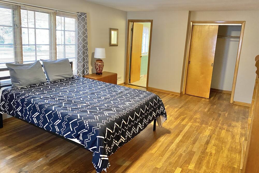 Photo of Bedroom in East Cleveland