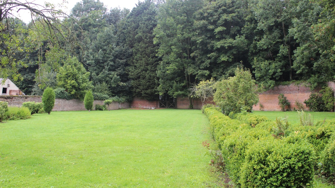 Photo of Bedroom in Friville-Escarbotin