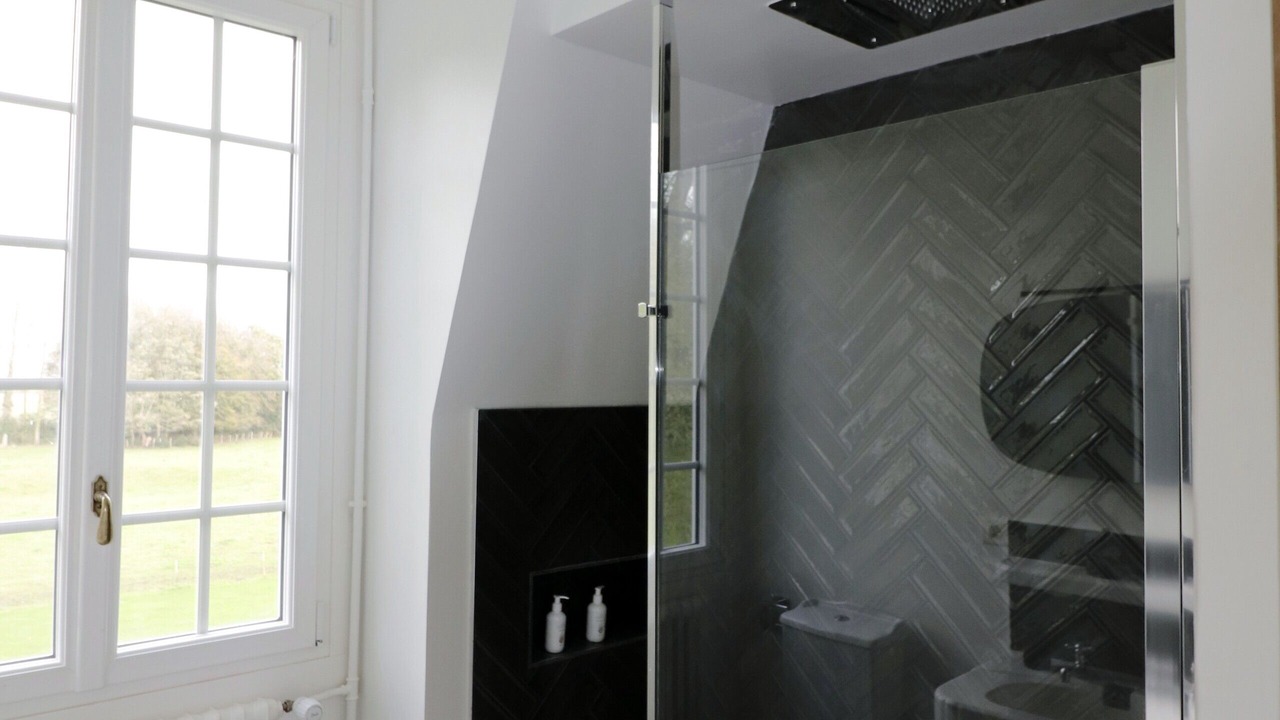 Photo of Bathroom in Friville-Escarbotin